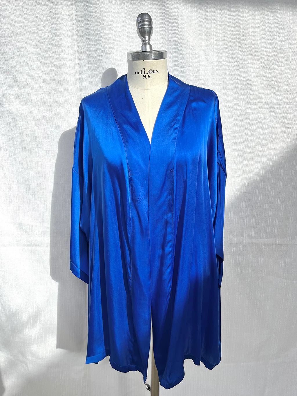 ESSENTIAL SHORT CARDIGAN