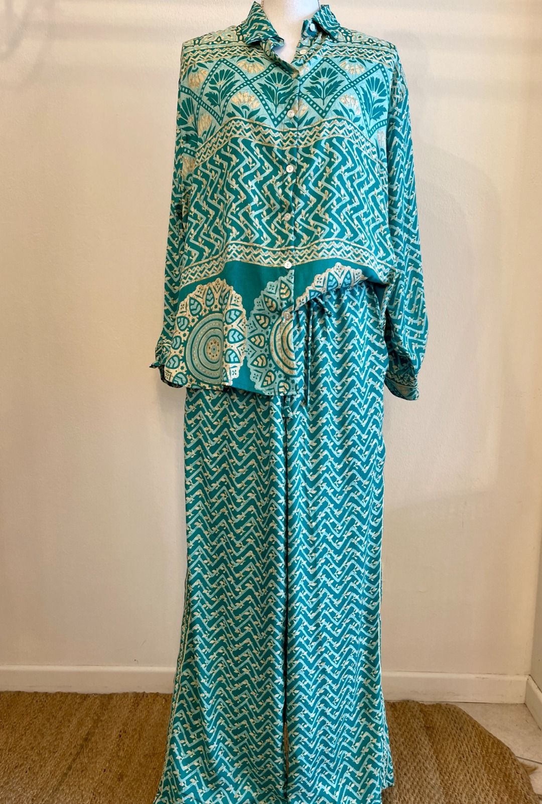 DIAMOND SET SILK