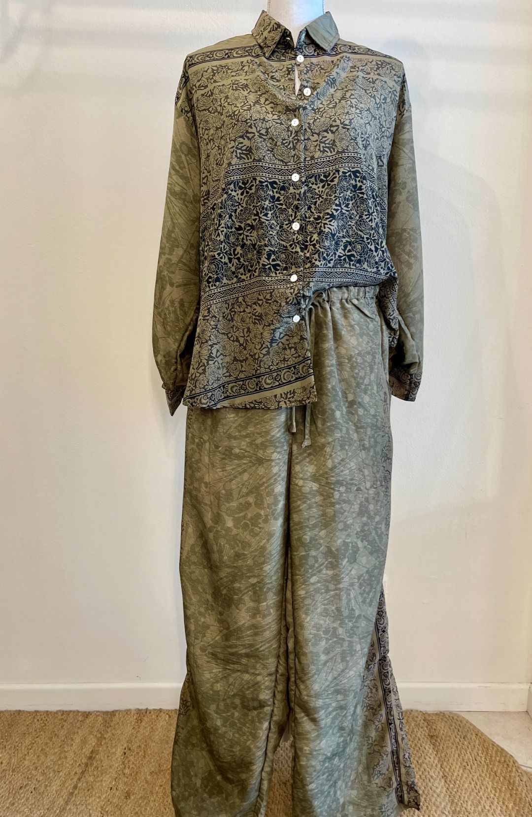 DIAMOND SET SILK