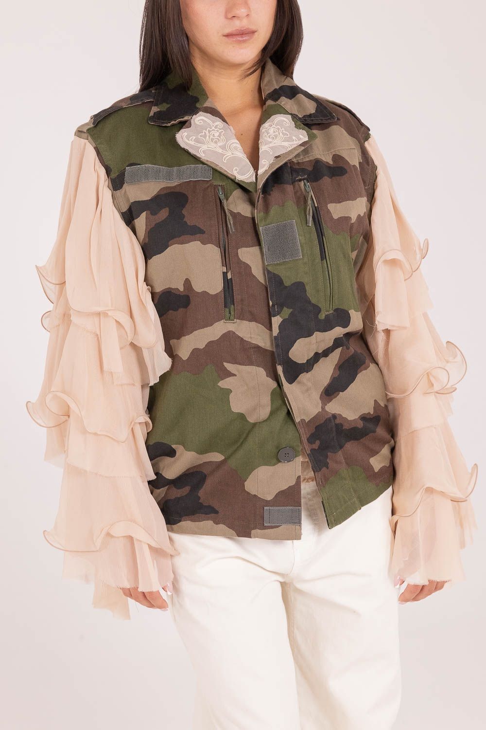 GIACCA MILITARE CON MANICHE PETALO