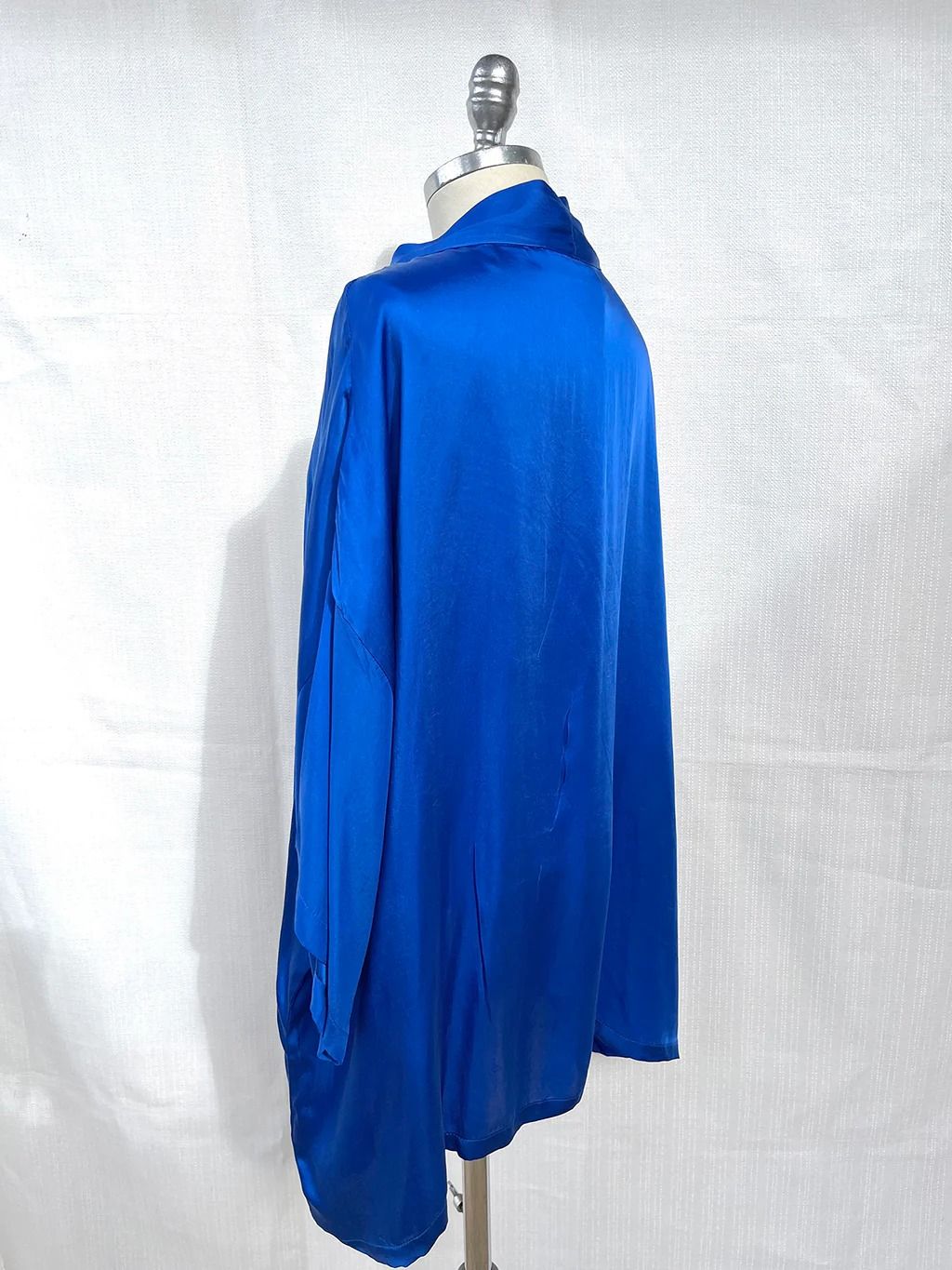 ESSENTIAL SHORT CARDIGAN