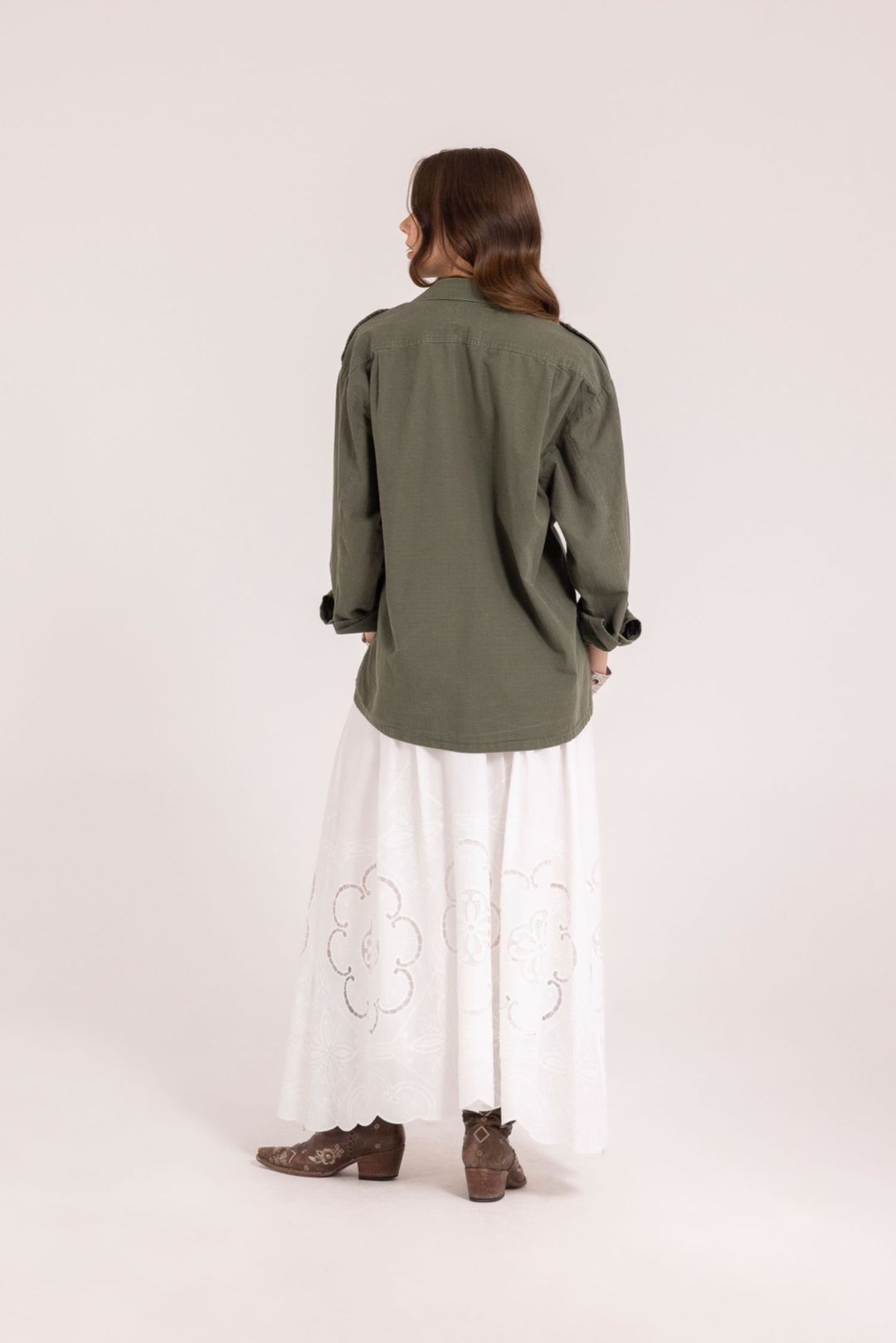 OVERSHIRT MILITARE CON RICAMI E CONCHIGLIE