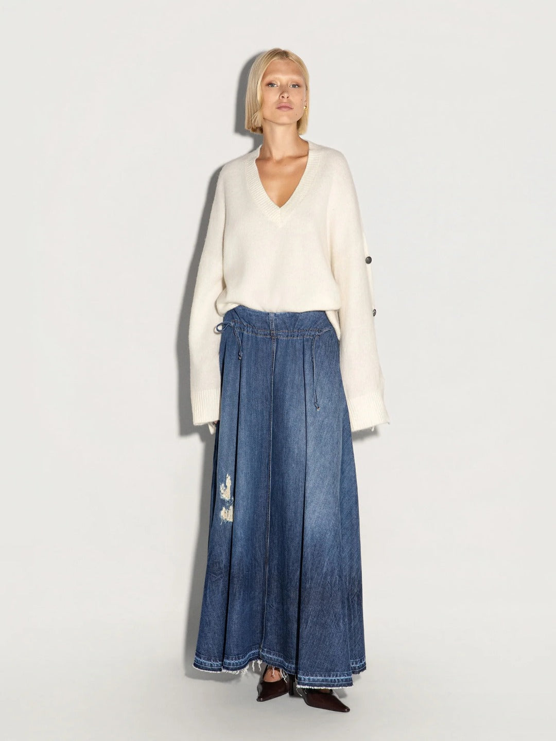 PULLOVER NERO SCOLLO A V CON BOTTONI
