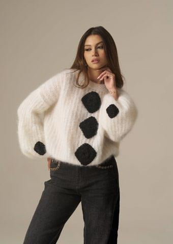 MAGLIA MOHAIR CON APPLICAZIONI