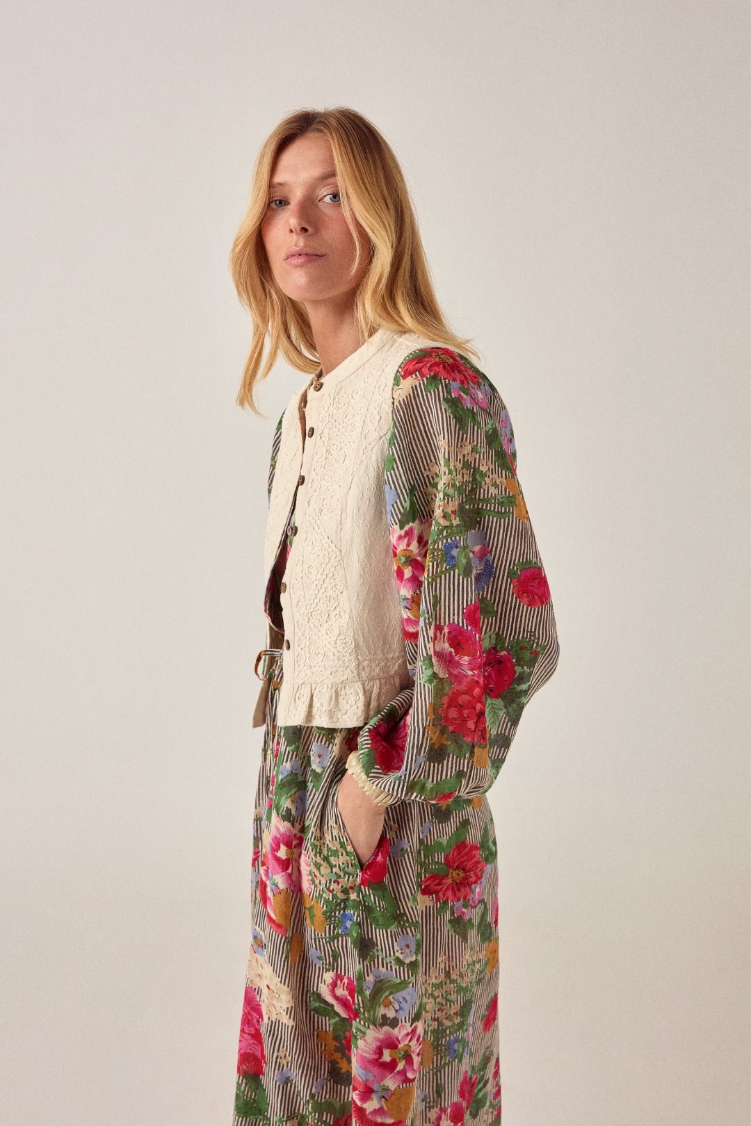 GILET RICAMATO THALIA