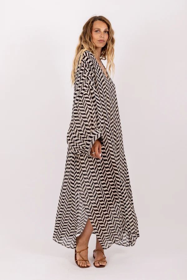 LOULI CAFTAN BLACK & WHITE